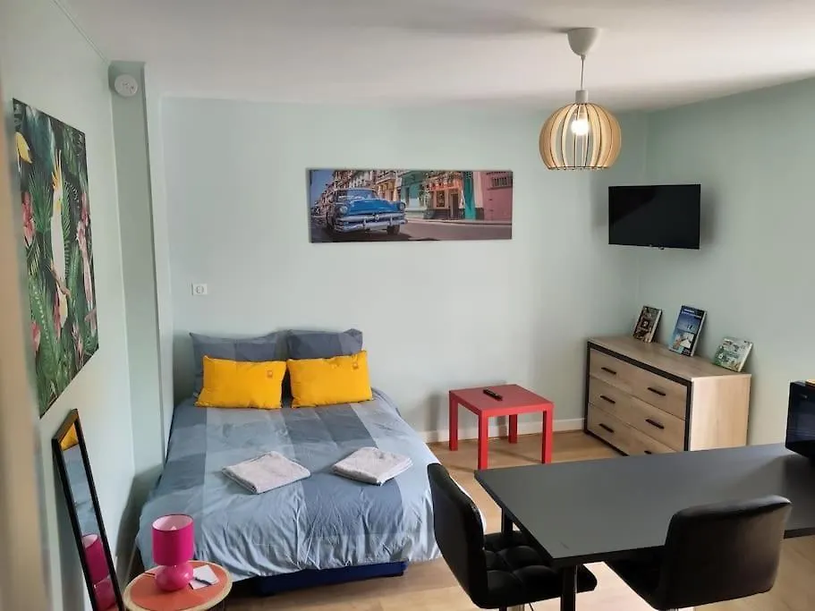 아파트 Appartement Refait A Neuf Pour 3 Personnes Avec Wi-Fi Vic-sur-Cère
